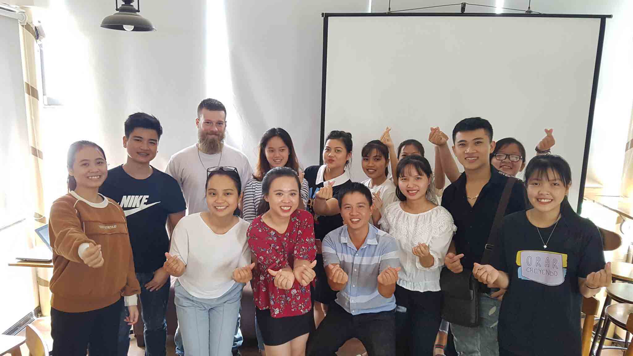 Chúng tôi đến từ công ty Tân Nhân Phát