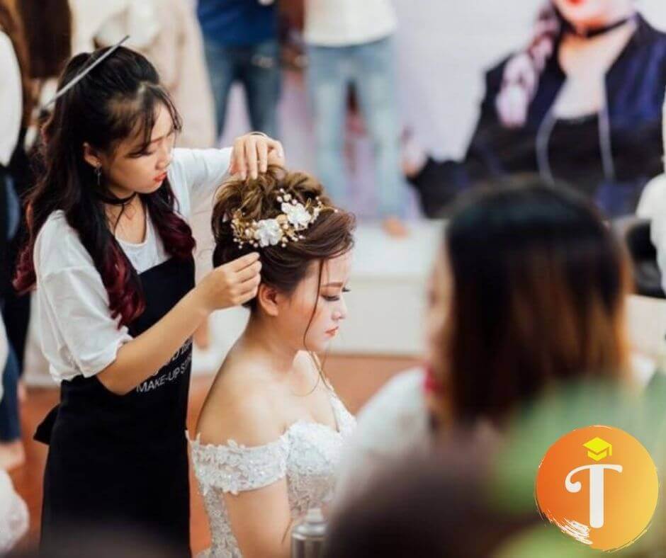 Học makeup cô dâu Phi Doan Academy & Rin Wedding tại Đà Nẵng