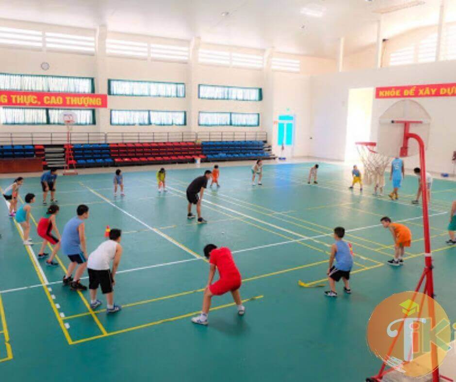 iKids Danang - học bóng rổ tại sân quân khu 5 Đà Nẵng 