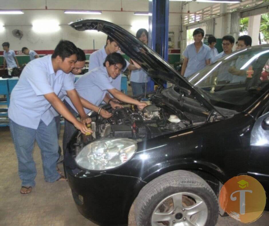 Trung Tâm dạy nghề Liên Chiểu - địa điểm học sửa chữa ô tô ở Đà Nẵng
