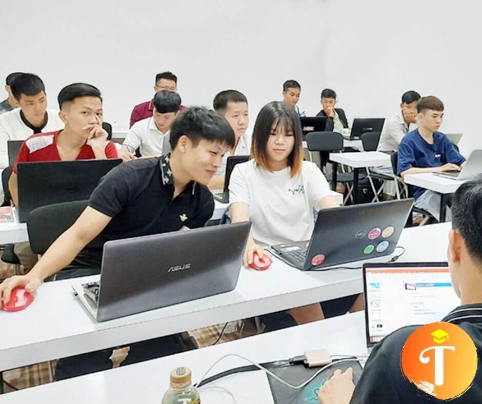 trung tâm đào tạo khoá học lập trình tại vinh - nghệ an